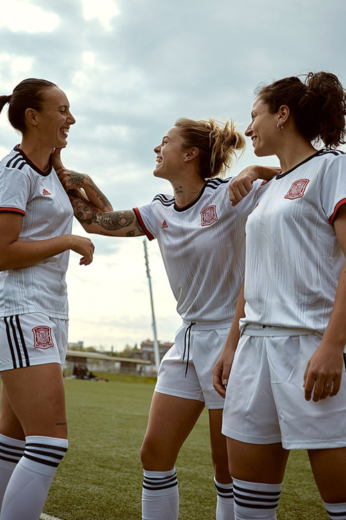 Spanish women's national team 2019 World Cup away jersey