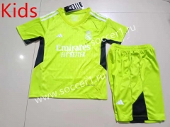 2023-2024 Real Madrid Goalkeeper Fluorescent Green Kids/Youth Soccer Uniform-507